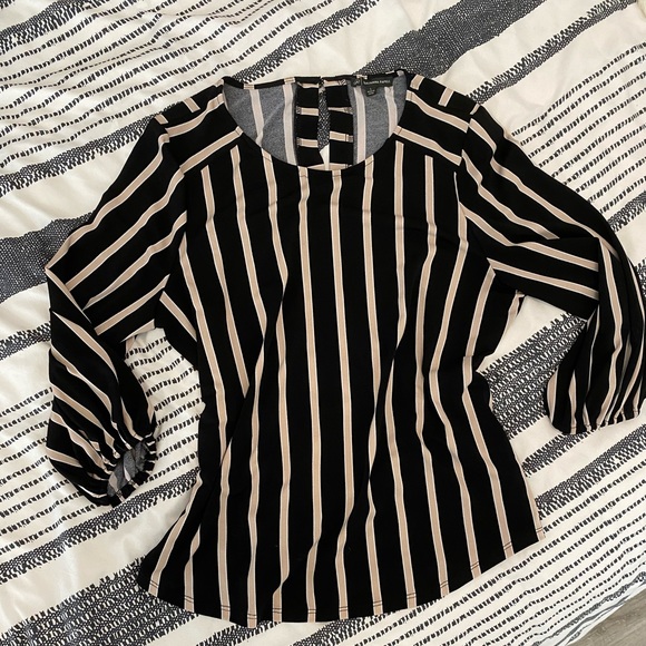 Work Clothes - Dresses, Pants, Skirt and Blouses - Picture 4 of 16